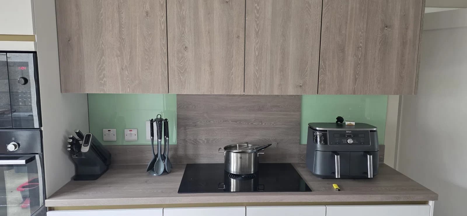 Kitchen glass splashback installation in Dublin, gallery image 30