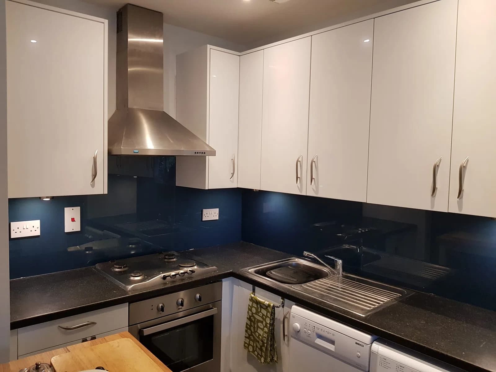 Kitchen glass splashback installation in Dublin, gallery image 44